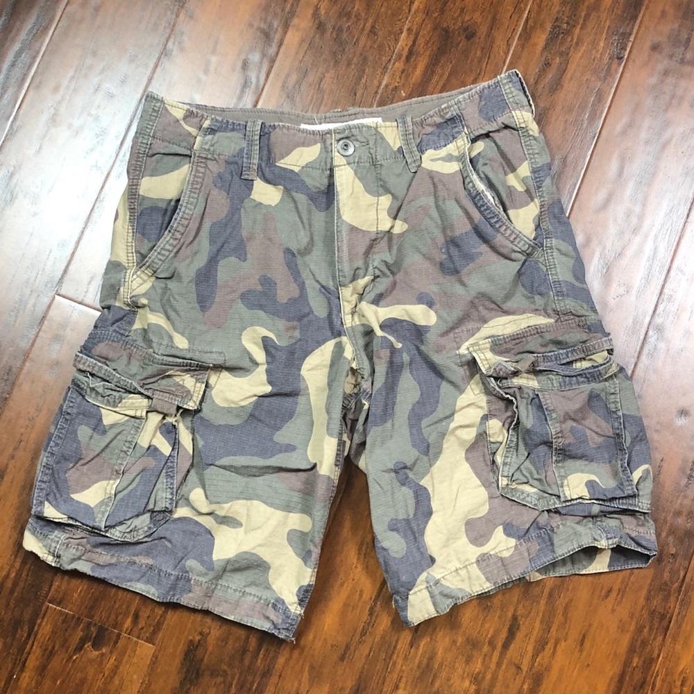 America eagle longer length camo cargo shorts
